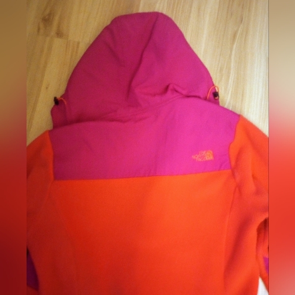 The North Face women's hooded coat size medium - Picture 7 of 7